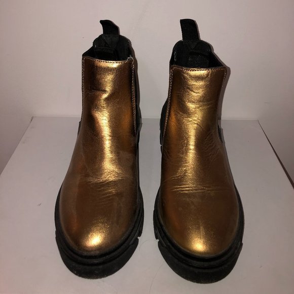 Topshop Gold Chelsea Boot - Picture 3 of 6